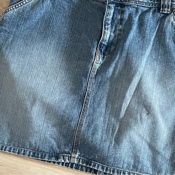 Old Navy Blue Jean Mini Skirt Casual - Picture 3 of 7